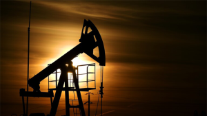 ارتفاع أسعار النفط، وسط توقعات بشح الإمدادات